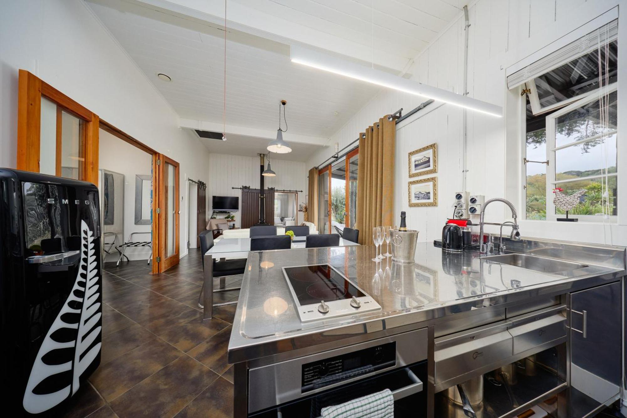 קאיקורה The Factory Luxury Accomodation מראה חיצוני תמונה